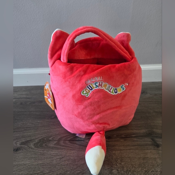 Squishmallows FIFI Treat Pail NWT - Picture 3 of 4